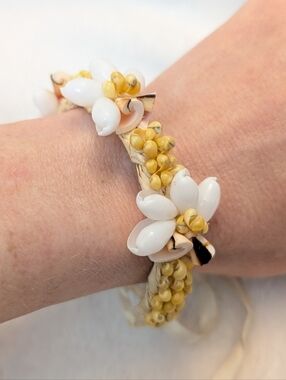 Hawaiian Bracelet handmade in Oahu shells and ribbon anklet